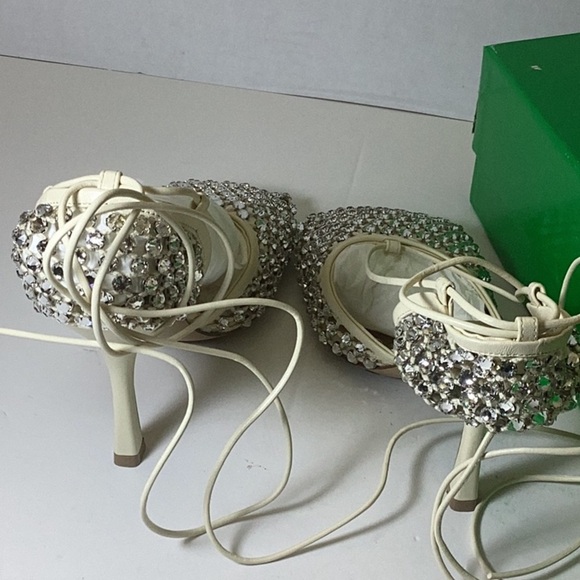 BOTTEGA VENETA
Stretch Lace Up Sandal - Picture 7 of 13